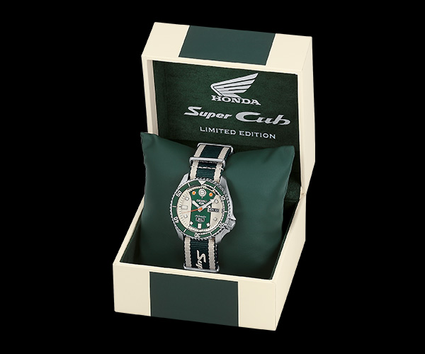 写真：SBSA181 Seiko 5 Sports Special Box